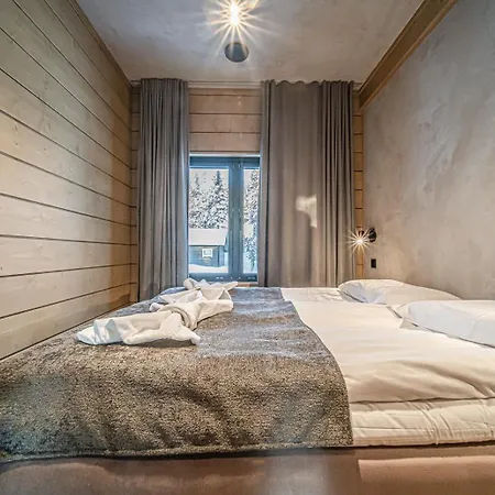 Kaira Yllaes By Aavalevi * Ylläsjärvi